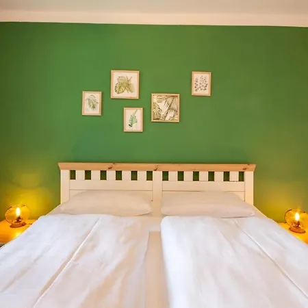 Am Bach 1 Mit Terrasse * בראונלאגה