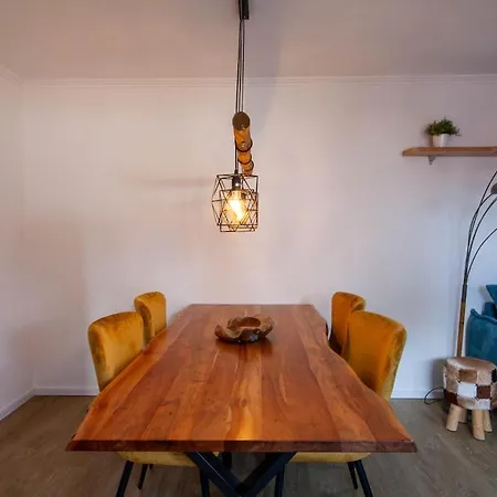 Am Bach 1 Mit Terrasse דירה *